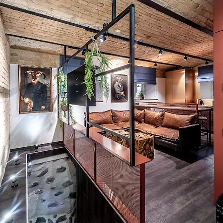 Unesco Hidden Arches - Restored 3 Bedroom Apartment In The Historic Pilies St. Vilnius Exterior photo