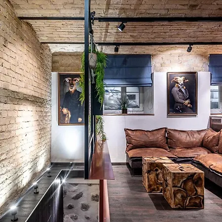 Unesco Hidden Arches - Restored 3 Bedroom Apartment In The Historic Pilies St. Vilnius Exterior photo