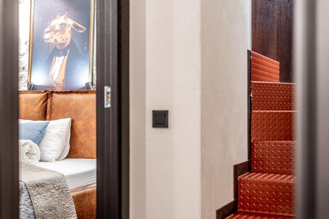 Apartment Unesco Hidden Arches - Restored 3 Bedroom In The Historic Pilies St. *