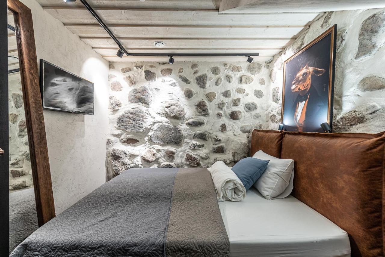 Unesco Hidden Arches - Restored 3 Bedroom In The Historic Pilies St. Apartment