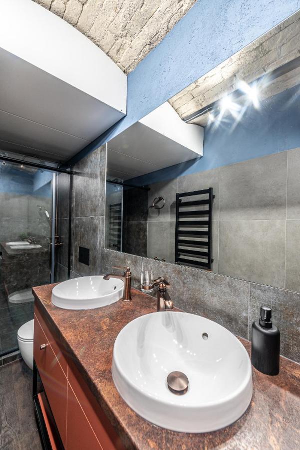 Unesco Hidden Arches - Restored 3 Bedroom In The Historic Pilies St. Apartment *